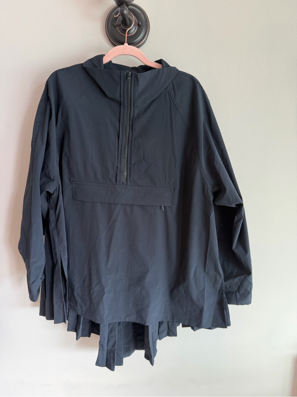 Athleta Black Sojourn Pleated Back Anorak Quarter-Zip Pullover Jacket Large